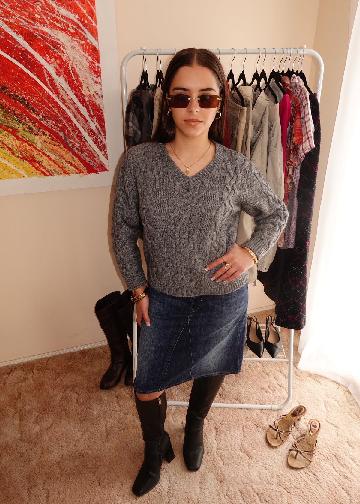 GREY V-NECK CABLE KNIT SWEATER