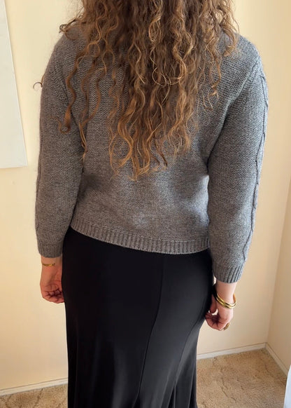 GREY V-NECK CABLE KNIT SWEATER