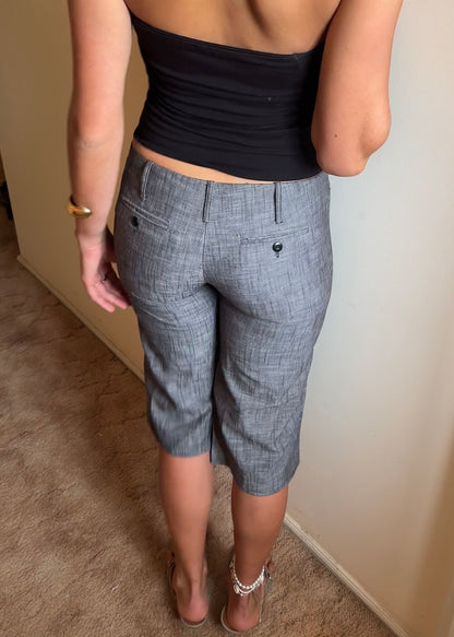 GREY TAILORED CAPRI PANT