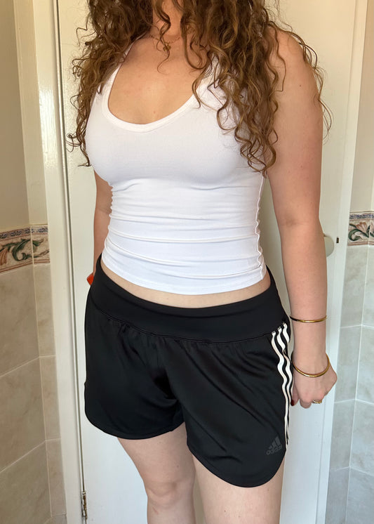 ICONIC ADIDAS SHORTS - L/XL