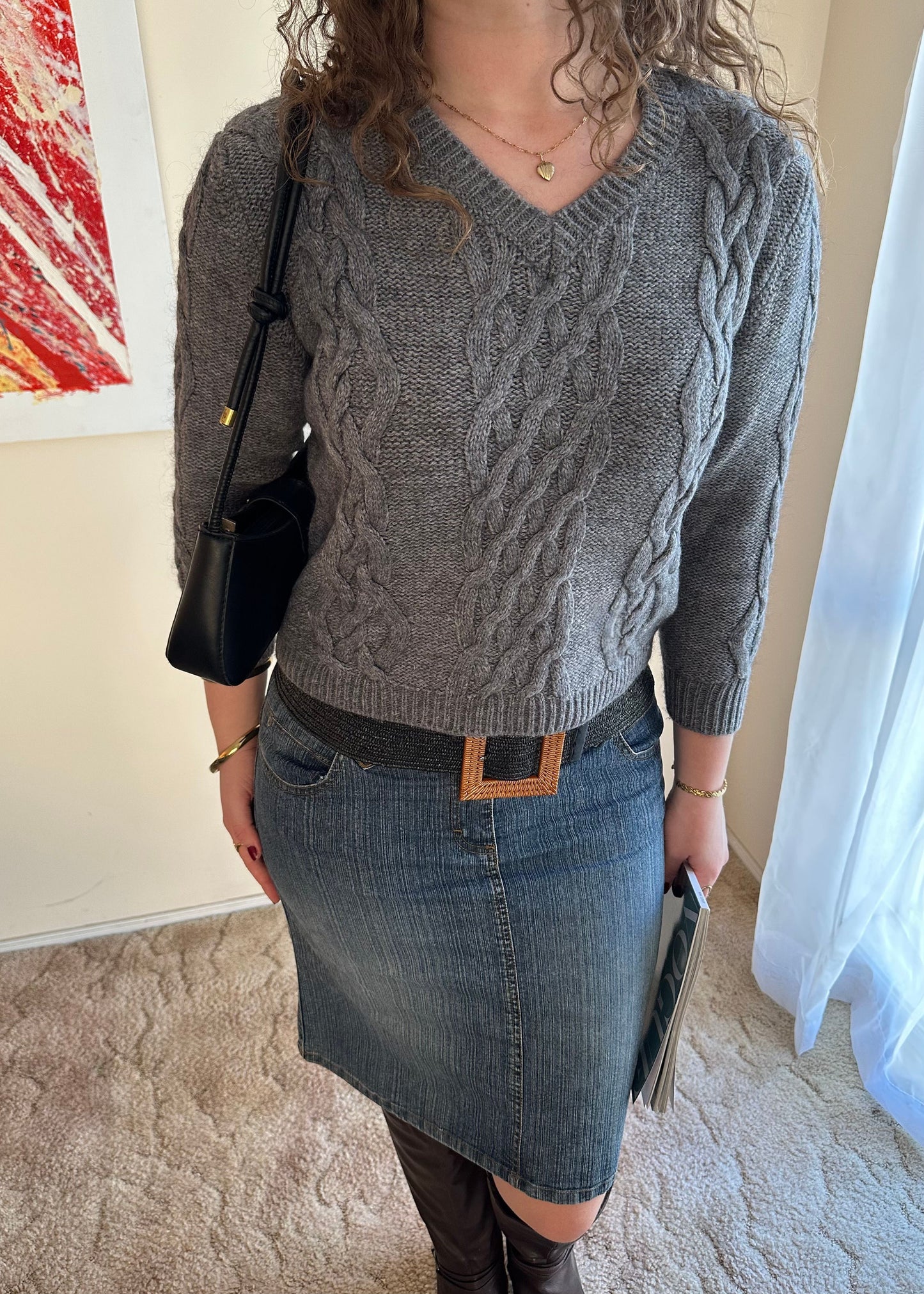 GREY V-NECK CABLE KNIT SWEATER