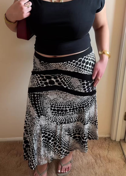 BLACK & WHITE GEOMETRIC MAXI SKIRT